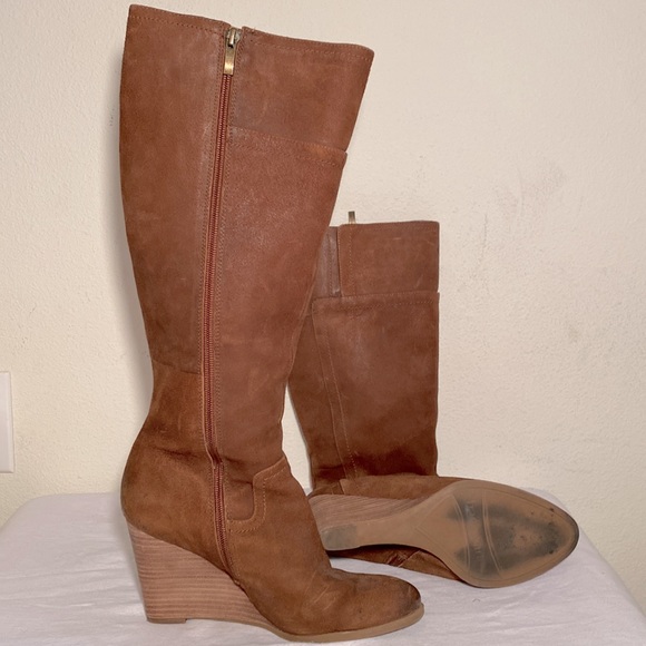 Franco Sarto Suede Lara Wedge Boot, size 8. - Picture 3 of 4